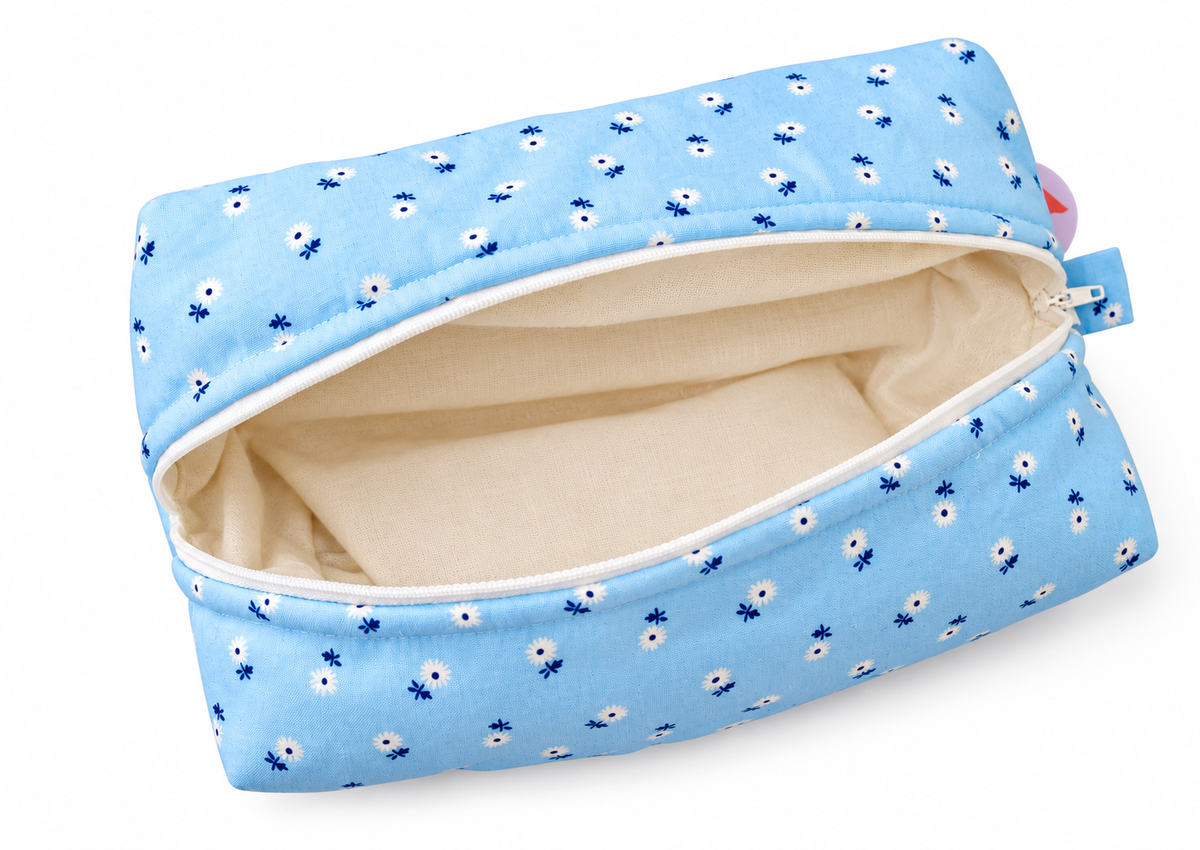 Blue Daisy Beauty Bag